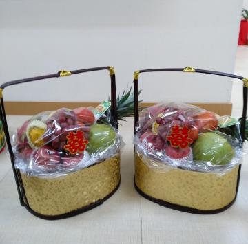 包羅萬有利事、花生、龍鳳燭